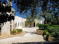 Fraternità monastica di Bose a Ostuni